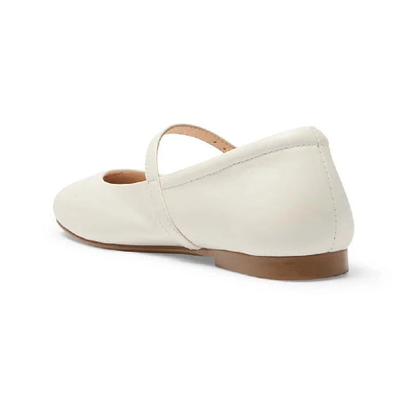 Athena Flat in Ivory Leather