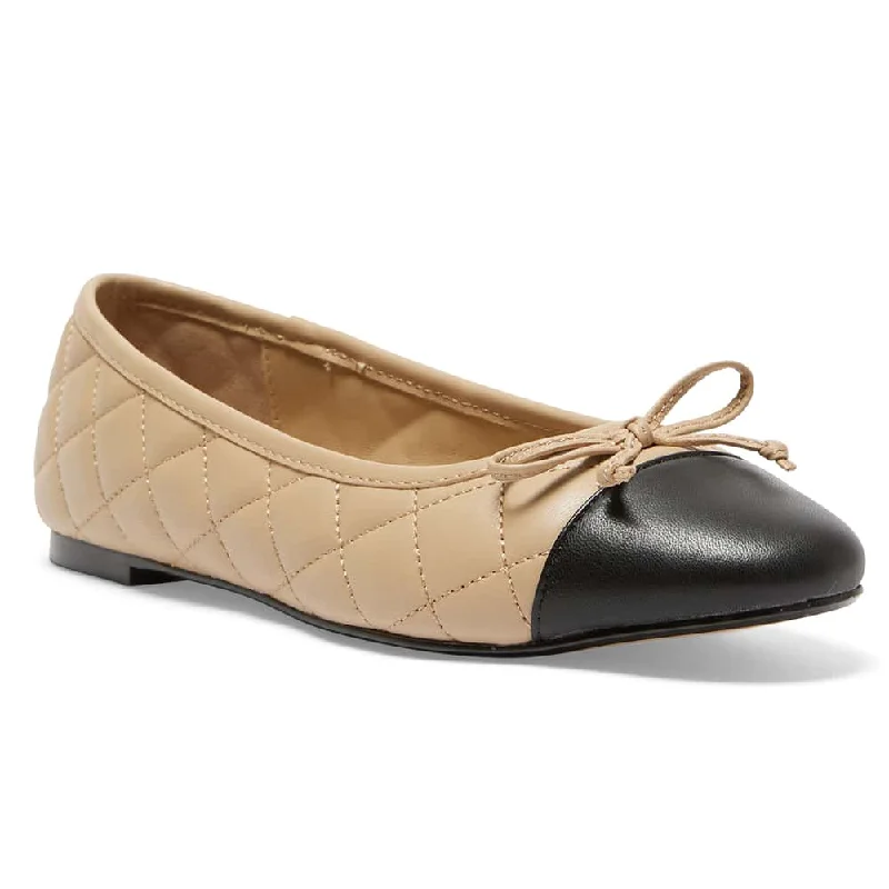 Fifi Flat in Black And Camel Leather