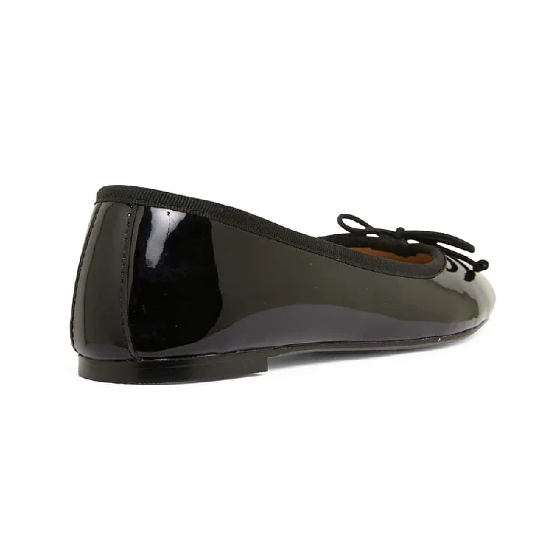 Fonteyn Flat in Black Patent