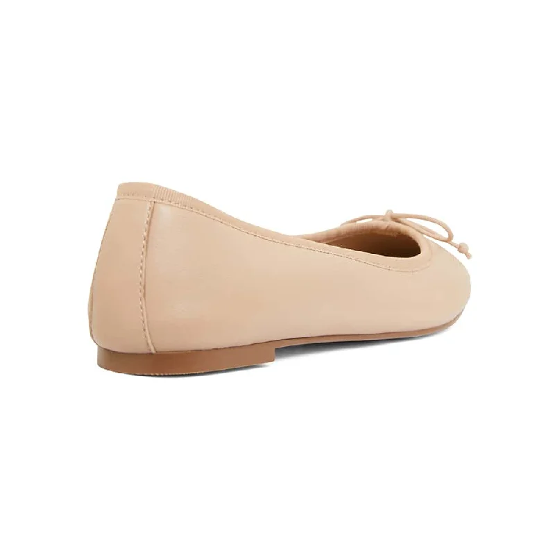 Fonteyn Flat in Nude Leather