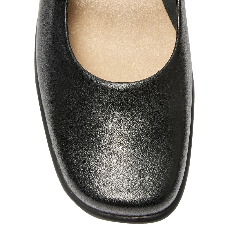 Katrina Flat in Black Leather