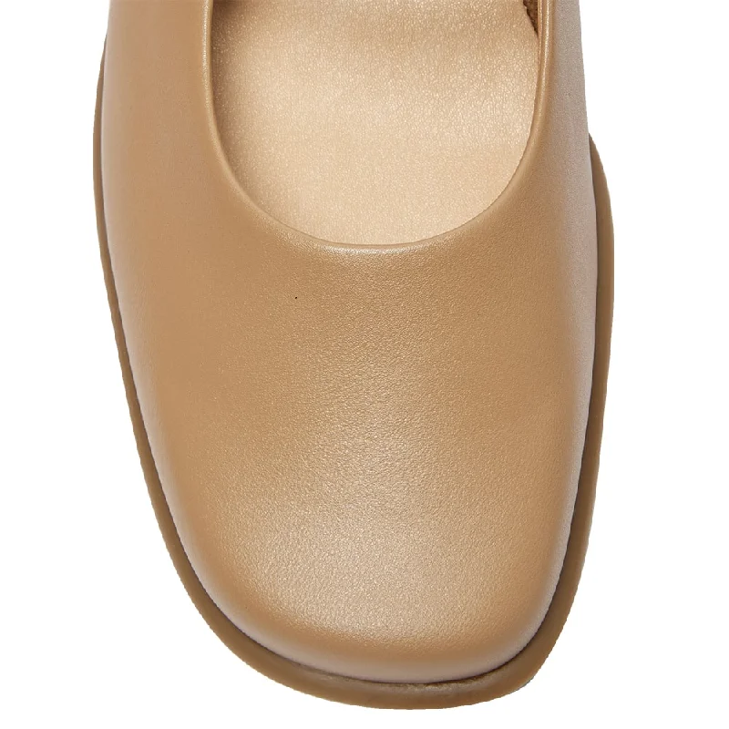 Katrina Flat in Camel Leather