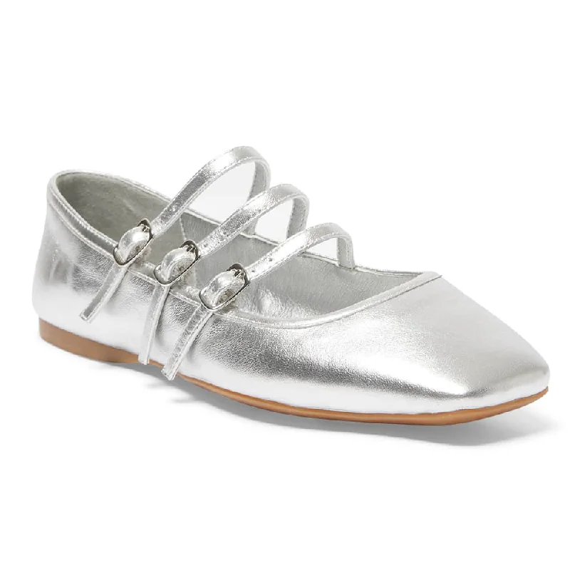 Millie Flat in Silver Metallic