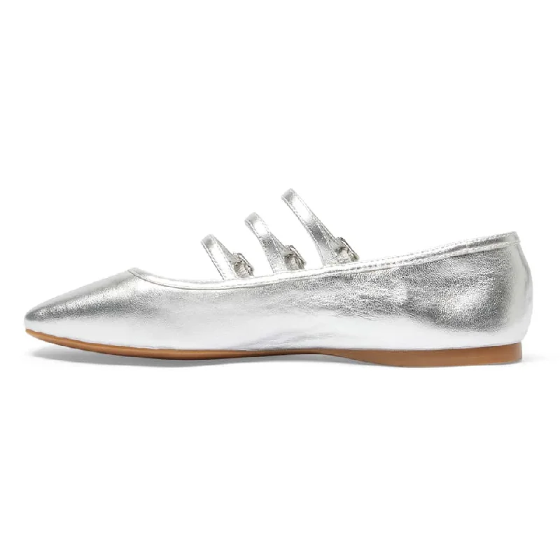 Millie Flat in Silver Metallic