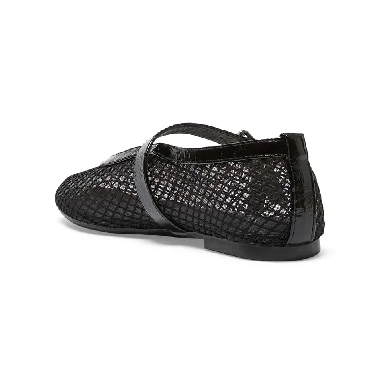 Reign Flat in Black