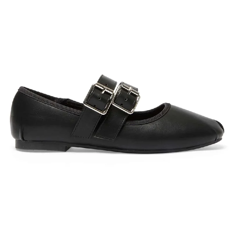 Renata Flat in Black Smooth