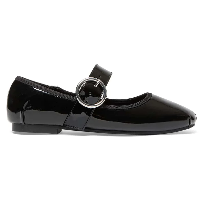 Selma Flat in Black Patent