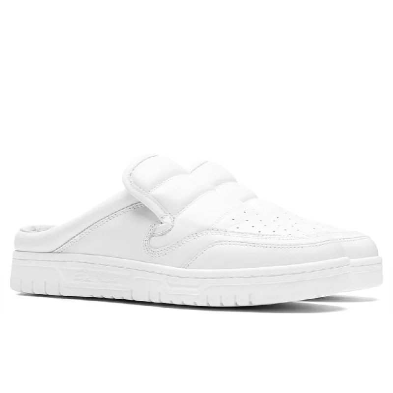 acne-studios-08sthlm-slip-on-mule-white